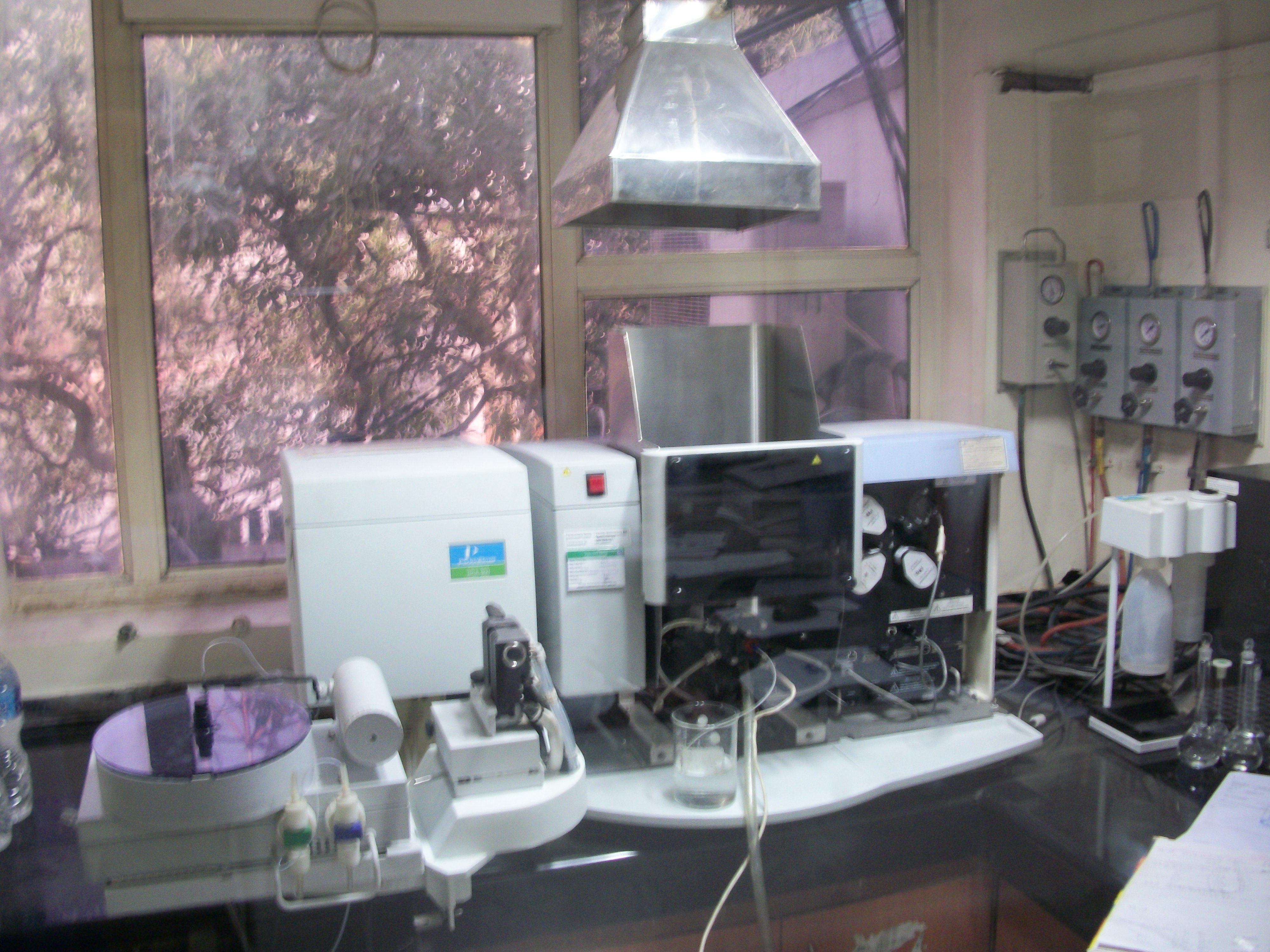 原子吸收分光光度计